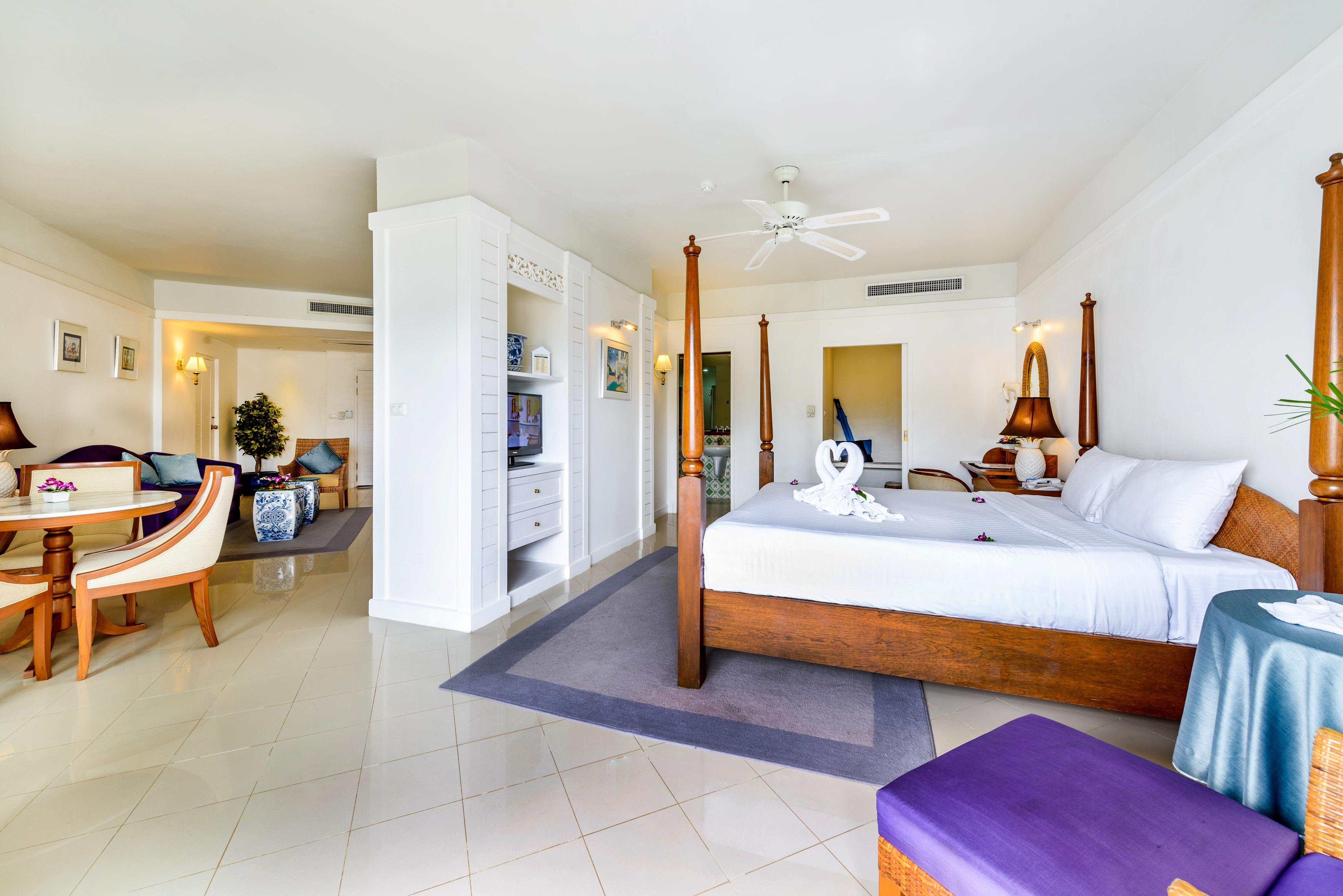 Andaman Seaview, Karon Beach - Sha Plus Exterior photo