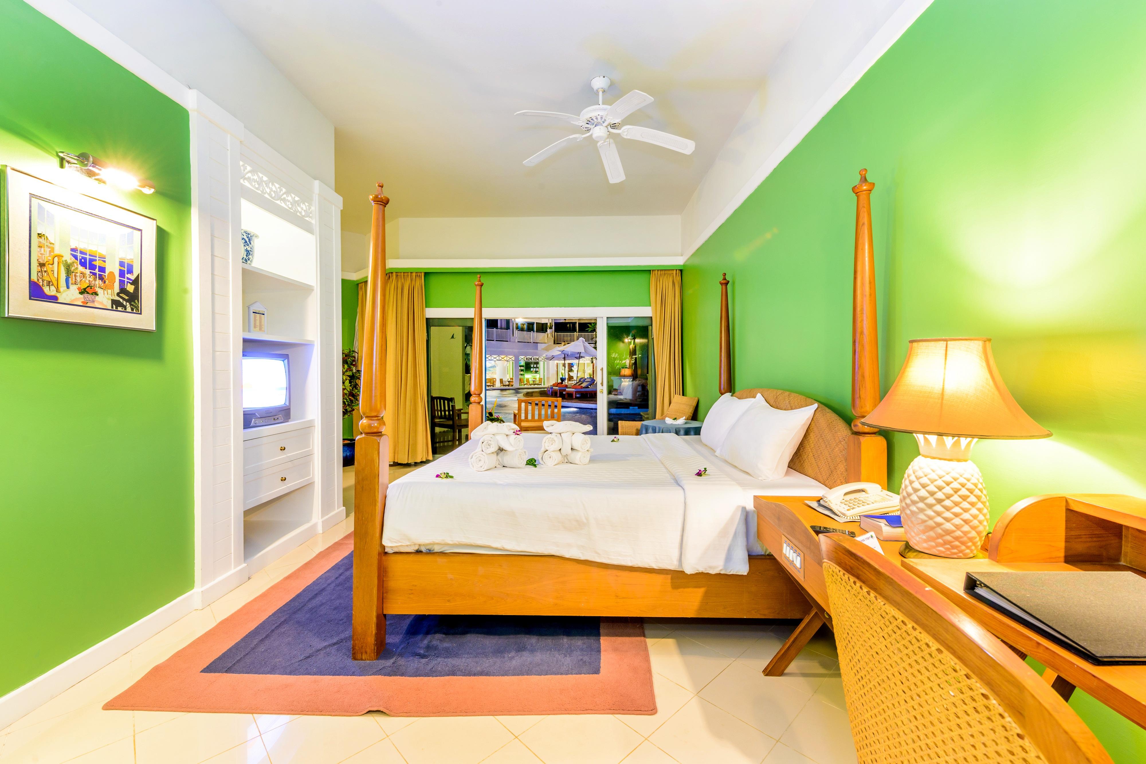 Andaman Seaview, Karon Beach - Sha Plus Exterior photo