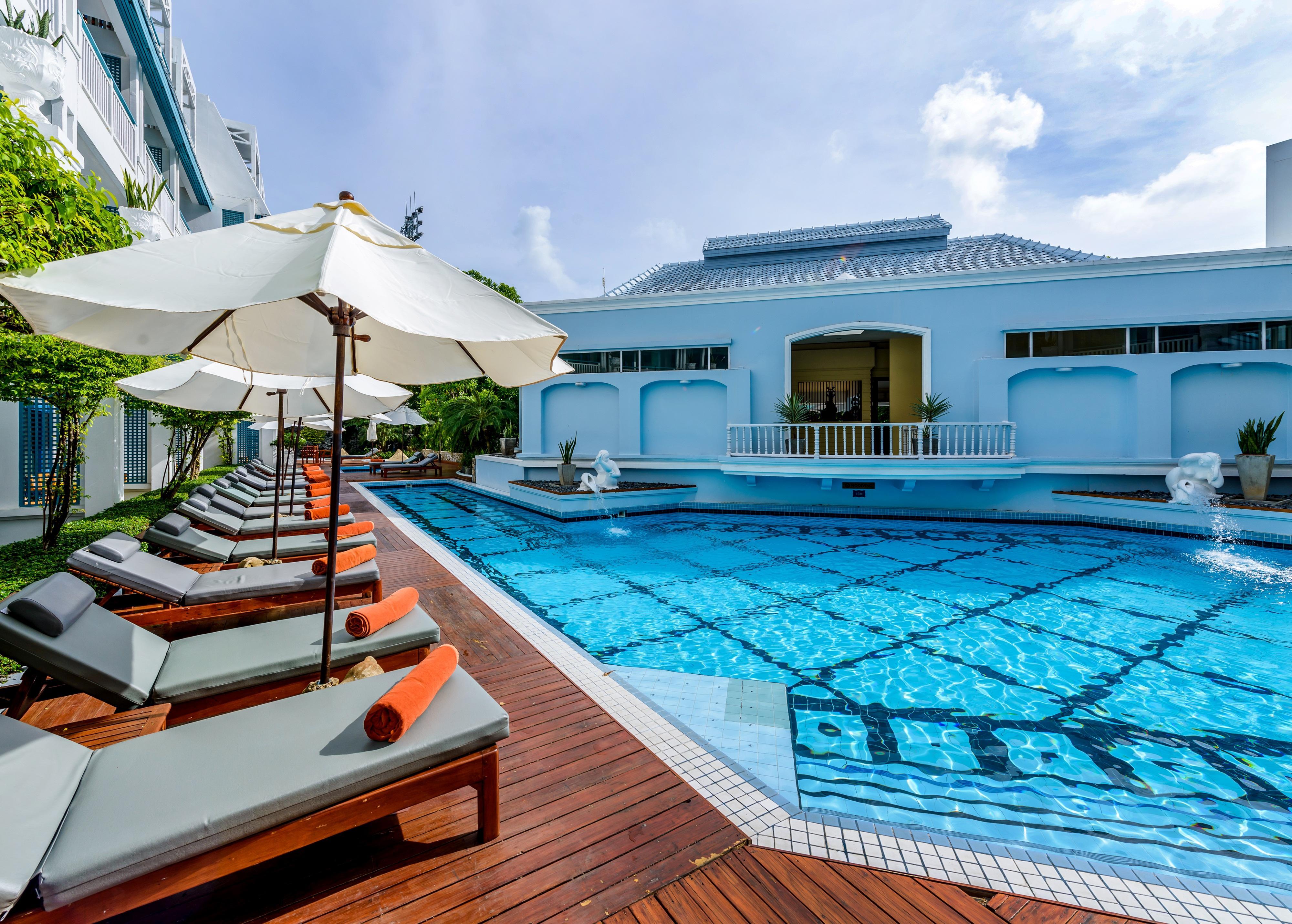 Andaman Seaview, Karon Beach - Sha Plus Exterior photo