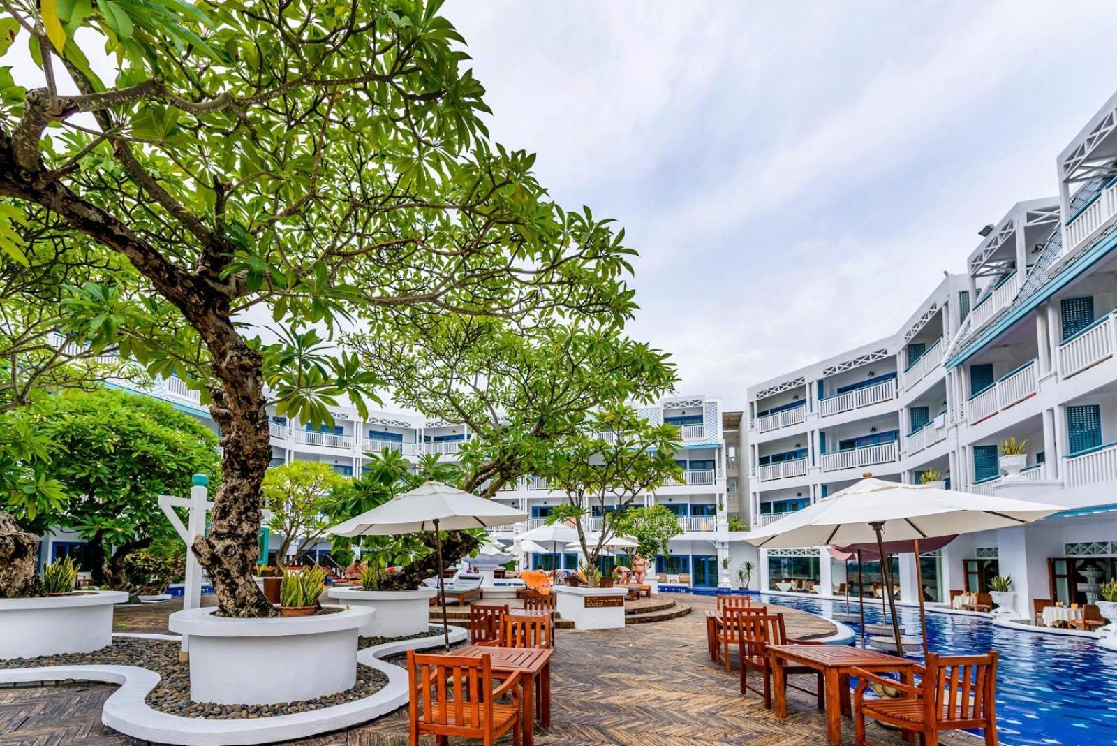 Andaman Seaview, Karon Beach - Sha Plus Exterior photo