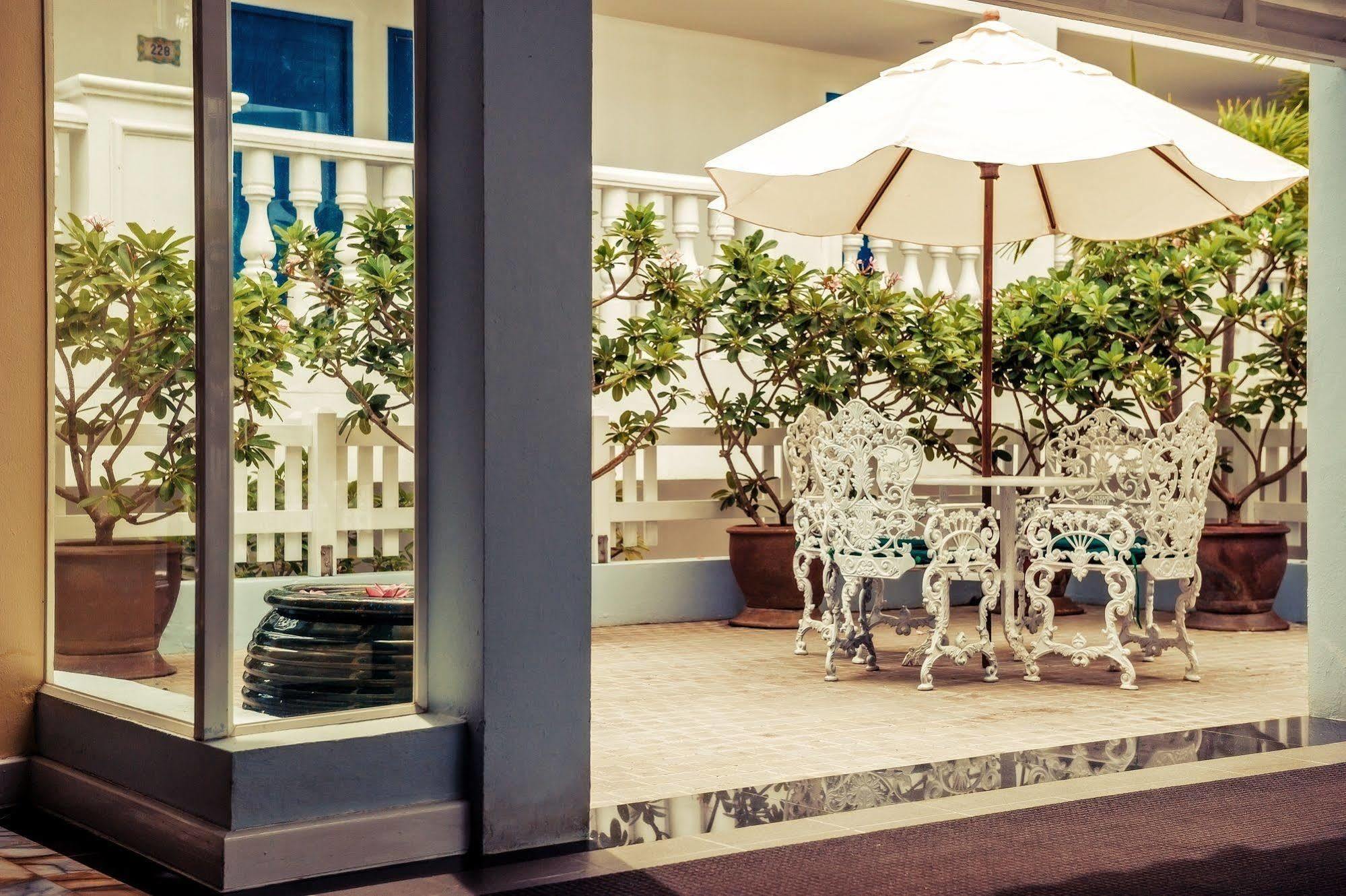 Andaman Seaview, Karon Beach - Sha Plus Exterior photo
