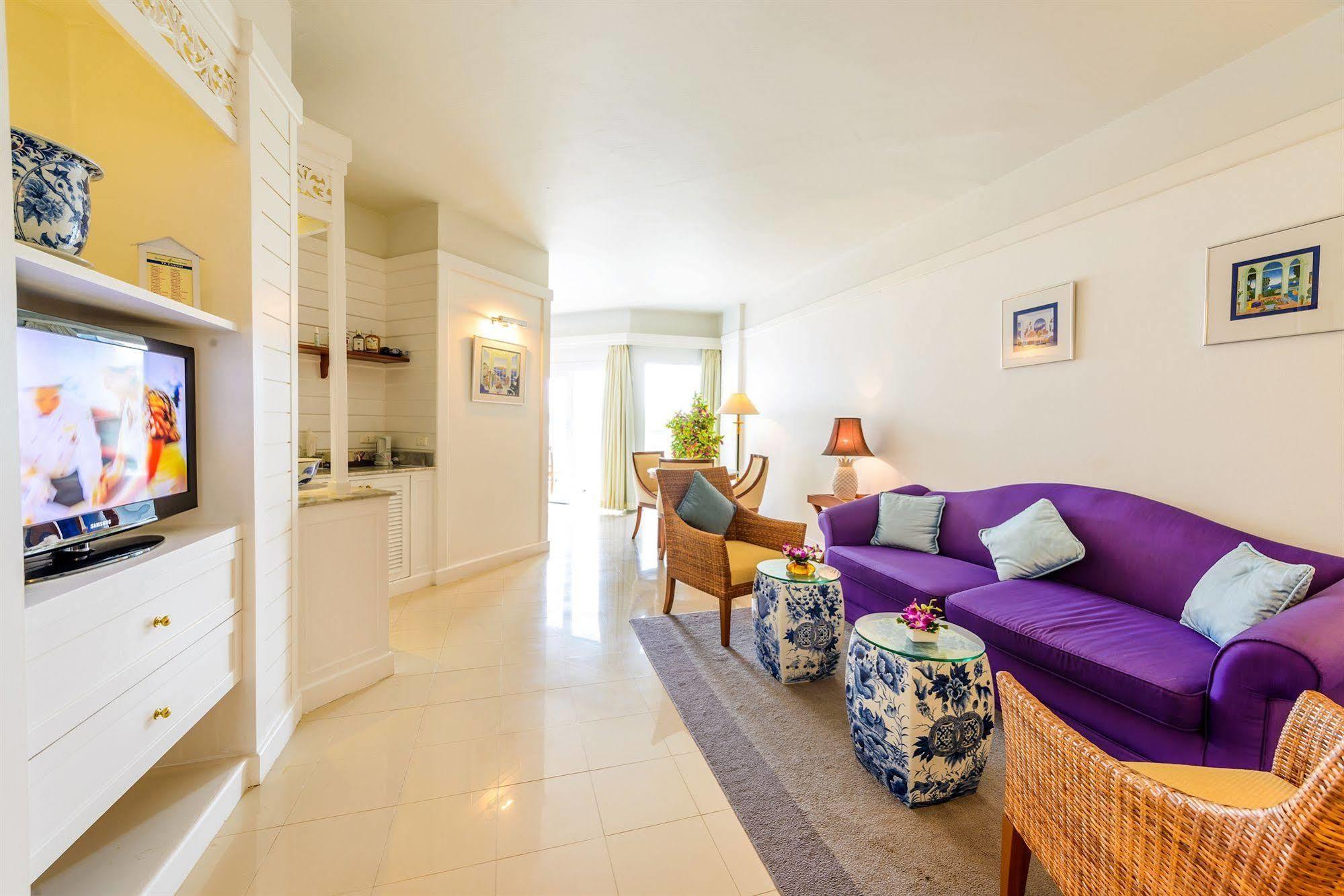 Andaman Seaview, Karon Beach - Sha Plus Exterior photo